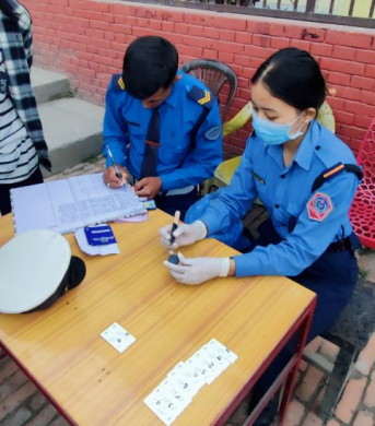 लापसे गरी सवारी चलाउने ३ जना पक्राउ 